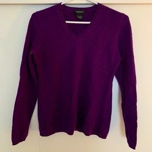 Lord + Taylor | cashmere v-neck sweater | Medium